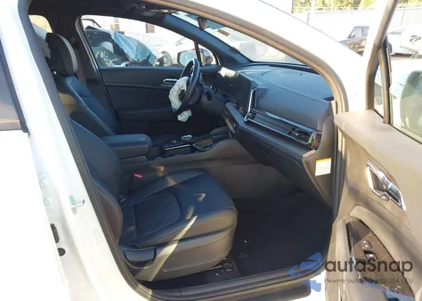 2023 Kia Sportage Plug-In Hybrid X-Line z USA, uszkodzony, nr VIN KNDPYDAH5P7102673